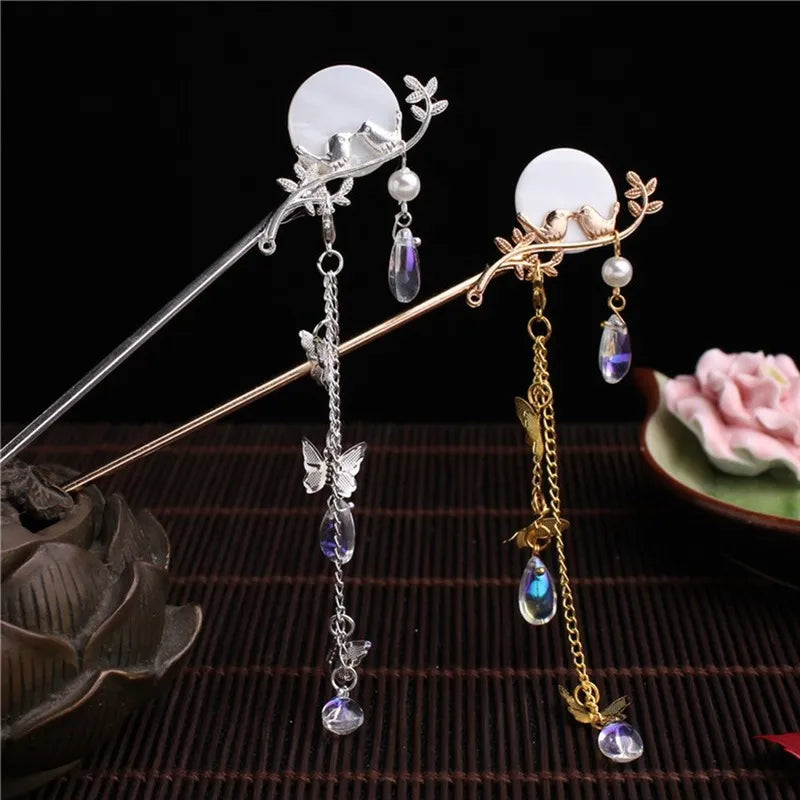 Fashion Classic Pearl Tassel Butterfly Hair Stick Direct Plate Hairpin White Bridal Headdress Hair Fork Jewelry Ornaments